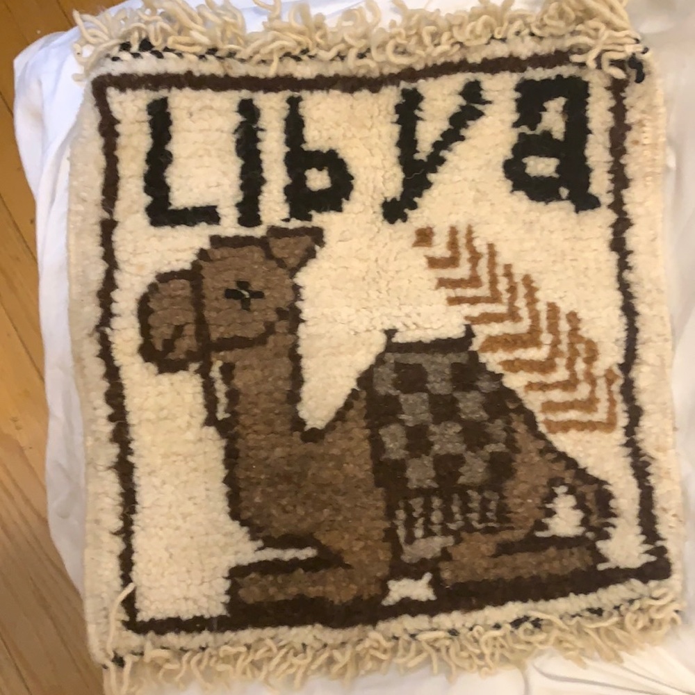 Libia 100% wool mat new